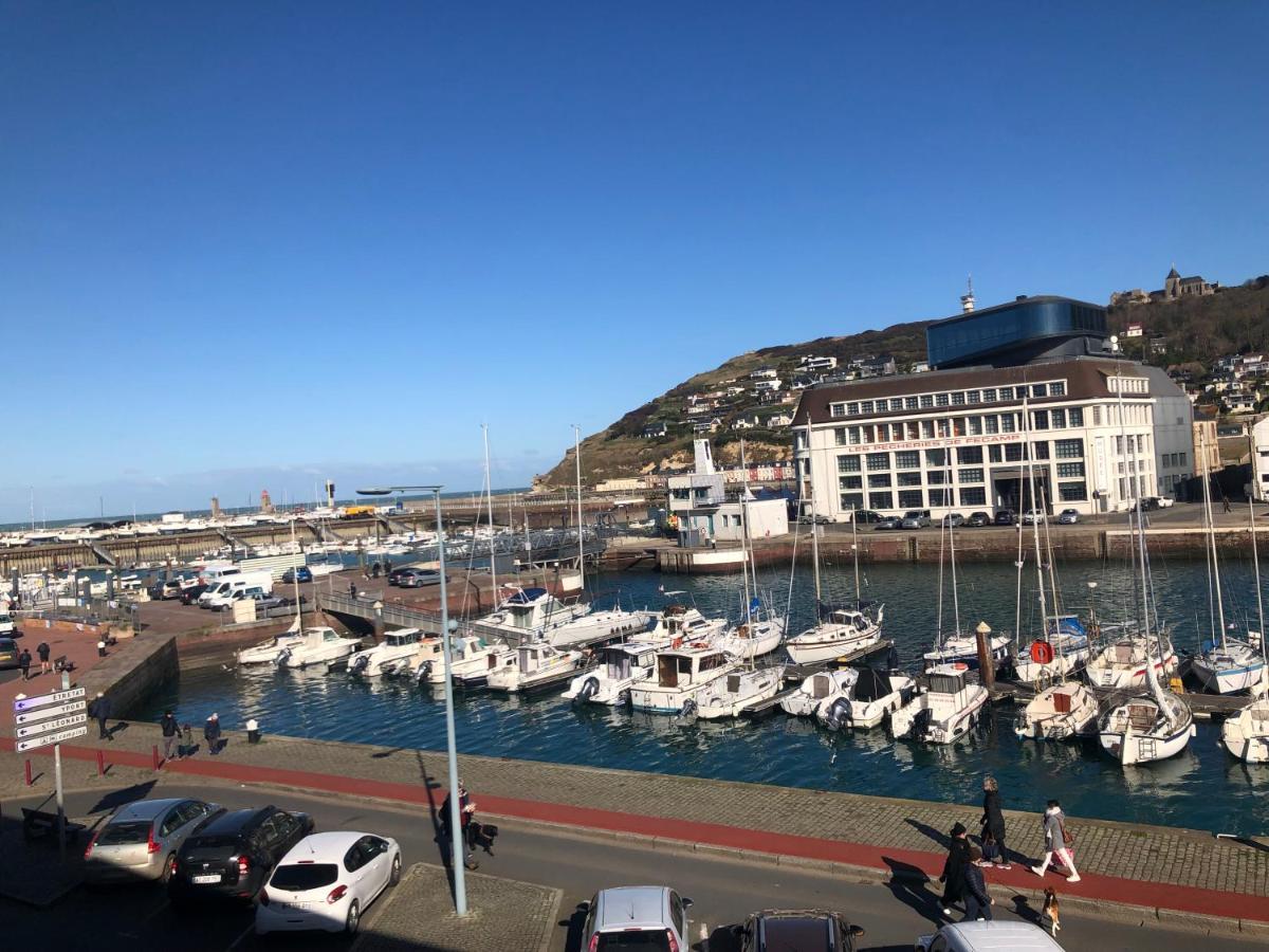 Captain Yoo - Pieds Dans L'Eau - Face Au Port Fécamp Extérieur photo
